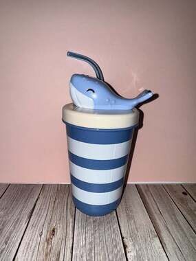 Sun Squad 17 fl oz Tumbler with Figural Whale Lid Blue